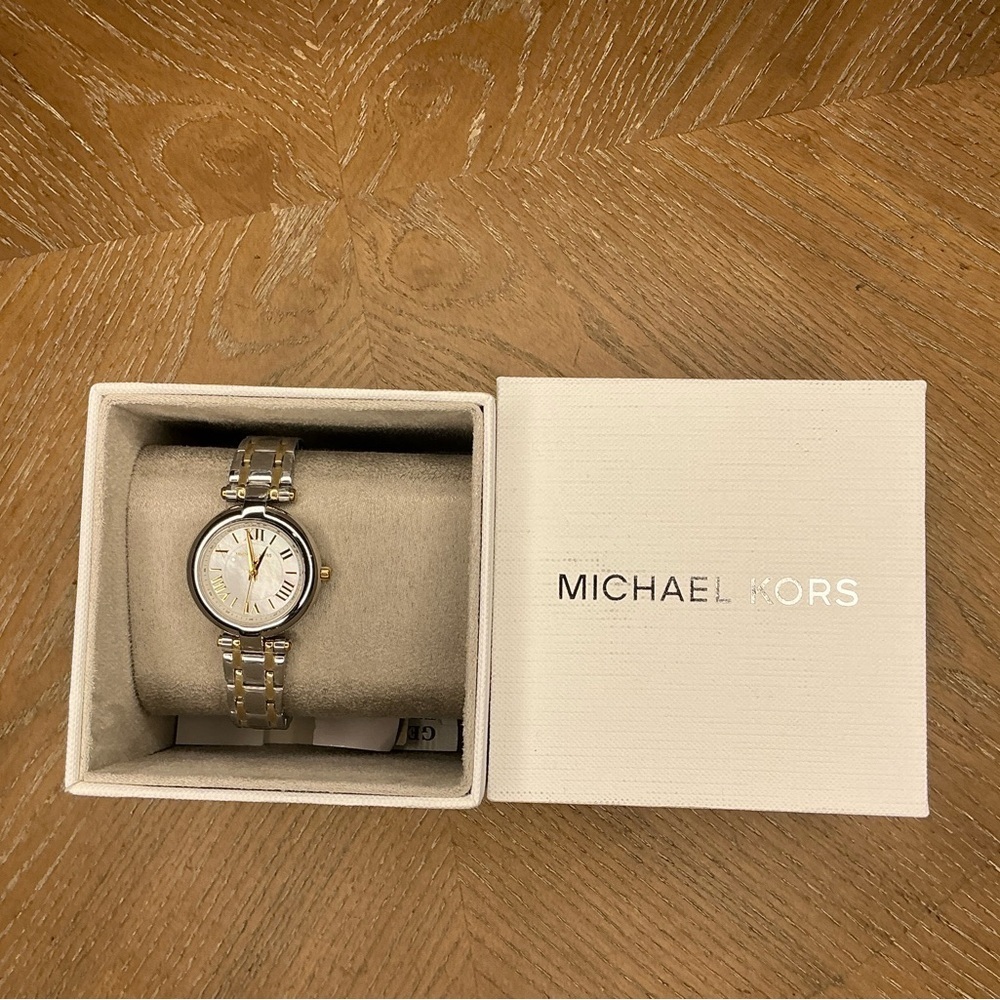 Michael Kors
Women's Laney Three-Hand Two-Tone Stainless-Steel Watch, 30mm - Picture 6 of 8